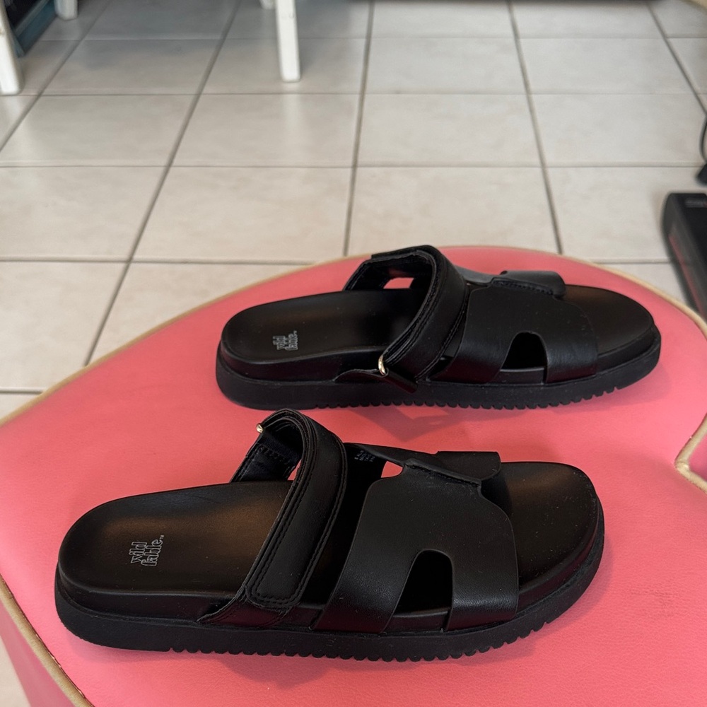 Wild Fable Women’s Maysen Footbed Sandals Sz 8. - Picture 2 of 5
